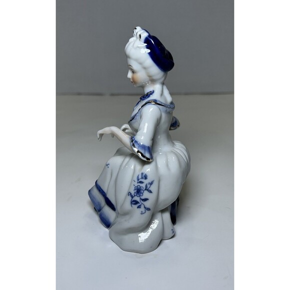 Vintage Victorian/Colonial Couple Playing Music Figurine White/Blue (3 Pc Set) - Picture 3 of 13